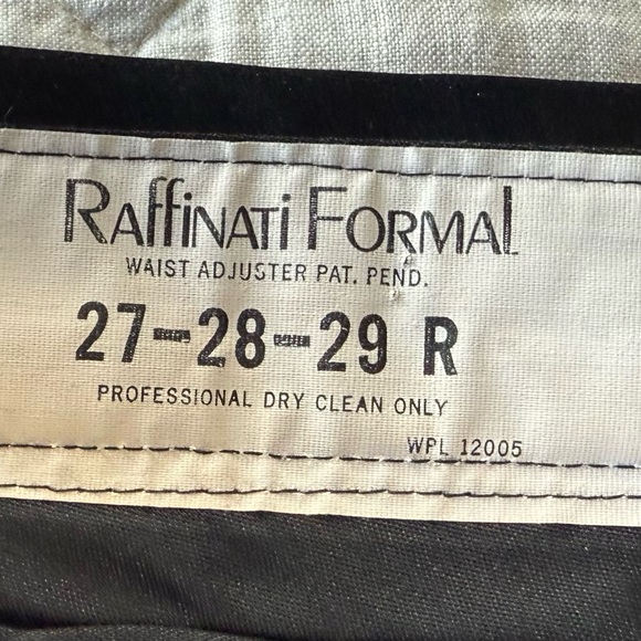 Elegant Black Tuxedo Suit - Picture 7 of 8